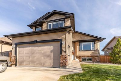 3203 22 St, House other with 4 bedrooms, 3 bathrooms and 4 parking in Coaldale AB | Image 3