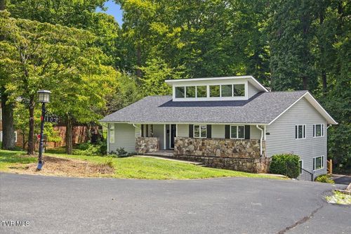 105 Dogwood Ln, Johnson City, TN, 37604-3101 | Card Image