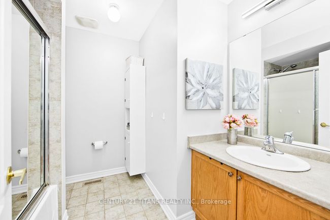 61 Rizal Ave, House attached with 3 bedrooms, 4 bathrooms and 2 parking in Markham ON | Image 15