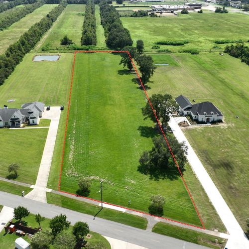 463 Fairview Dr, Berwick, LA, 70342-3110 | Card Image