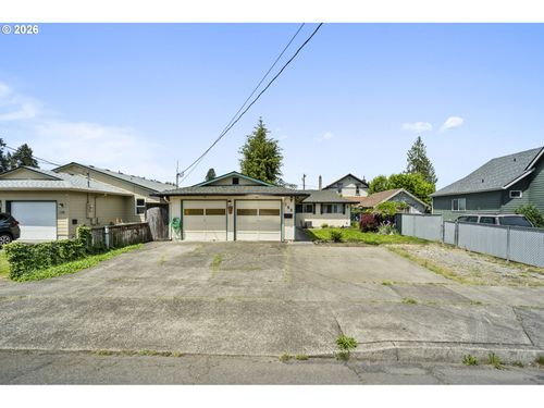 160 W Berkeley St, Gladstone, OR, 97027-2321 | Card Image
