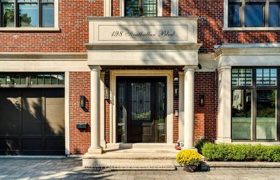 198 Strathallan Blvd, House other with 4 bedrooms, 6 bathrooms and 5 parking in Toronto ON | Image 2