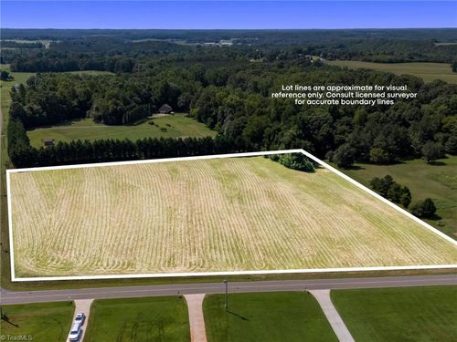 146 Rimrock Rd, Harmony, NC, 28634-9019 | Card Image