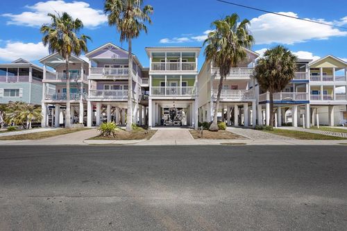 573 1st St, CEDAR KEY, FL, 32625 | Card Image