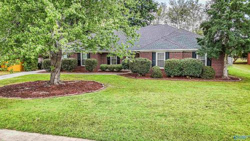 139 Clubhouse Ln, Madison, AL, 35757-6934 | Card Image