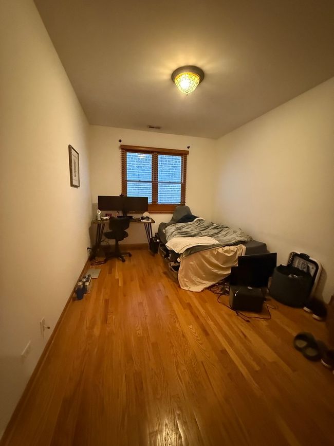 APT-1 - 654 Briar Pl, Condo with 3 bedrooms, 2 bathrooms and 1 parking in CHICAGO IL | Image 9