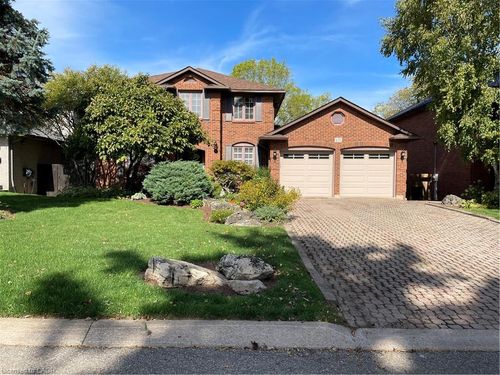 651 Deervalley Rd, Ancaster, ON, L9G4C9 | Card Image