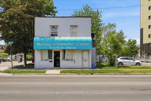 233 King St, Welland, ON, L3B3J6 | Card Image