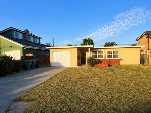 2336 Estrellita Way, Sacramento, CA, 95825 | Card Image