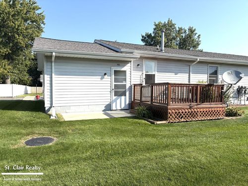 105 Joan Ct, Marysville, MI, 48040-1377 | Card Image