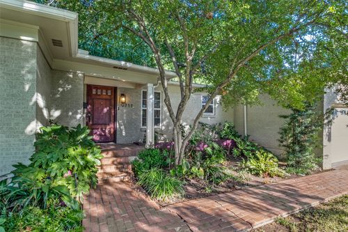 9711 E Lake Highlands Dr, Dallas, TX, 75218-2145 | Card Image