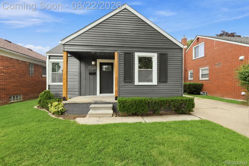 21625 Trombly St, Saint Clair Shores, MI, 48080-3976 | Card Image