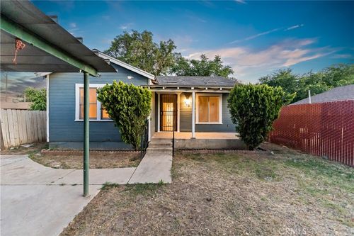129 W Atchison St, Fresno, CA, 93706-4035 | Card Image