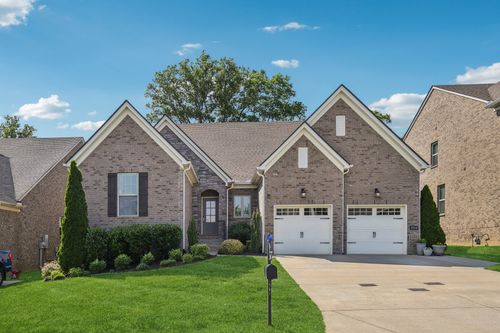2016 Oliver Dr, Mount Juliet, TN, 37122-6040 | Card Image