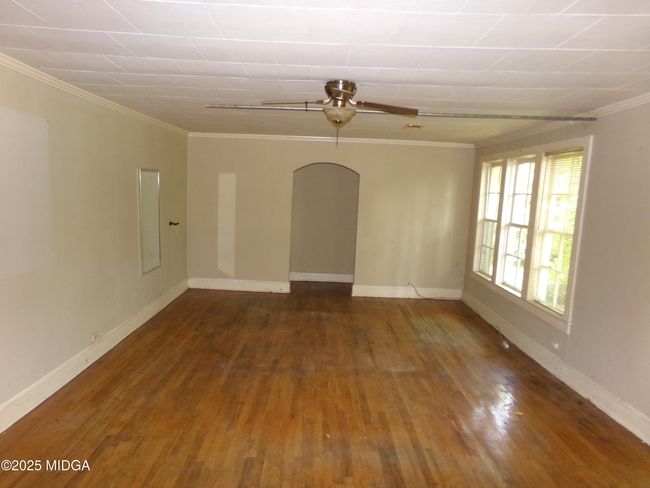 Living Room | Image 8