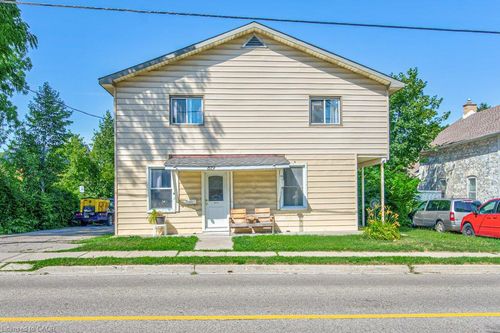819 Duke St, Cambridge, ON, N3H3T8 | Card Image