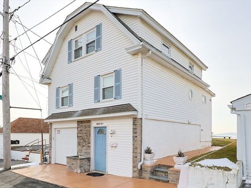 84 Bluff Ave, Swansea, MA, 02777-1600 | Card Image