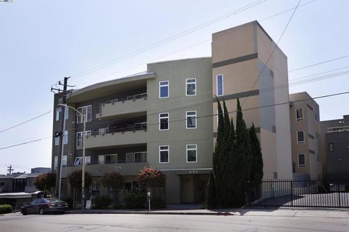 apt-201-371 30th St, Oakland, CA, 94609-3428 | Card Image