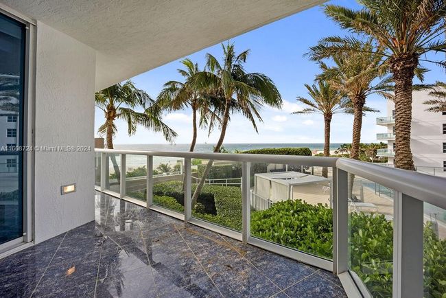 505 - 3801 Collins Ave, Condo with 3 bedrooms, 3 bathrooms and null parking in Miami Beach FL | Image 2