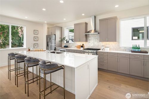 a-9632 Ne 183rd St, Bothell, WA, 98011-3533 | Card Image