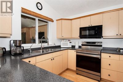 1684 Lailah's Loop, House other with 3 bedrooms, 2 bathrooms and 2 parking in Qualicum Beach BC | Image 2