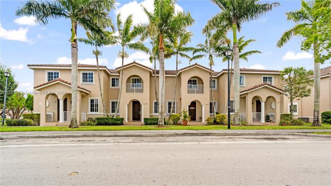 14088 Sw 272nd St, Townhouse with 3 bedrooms, 2 bathrooms and null parking in Homestead FL | Image 7