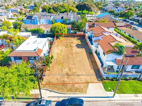 1586 Orange Ave, Costa Mesa, CA, 92627-3770 | Card Image