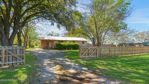 821 Chemin Agreable Rd, Youngsville, LA, 70592-6030 | Card Image