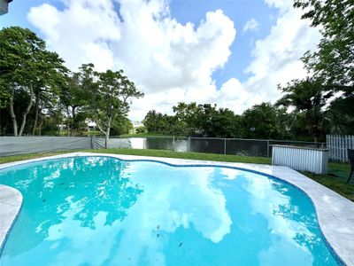 7819 Sw 9th St, House other with 3 bedrooms, 2 bathrooms and null parking in North Lauderdale FL | Image 1