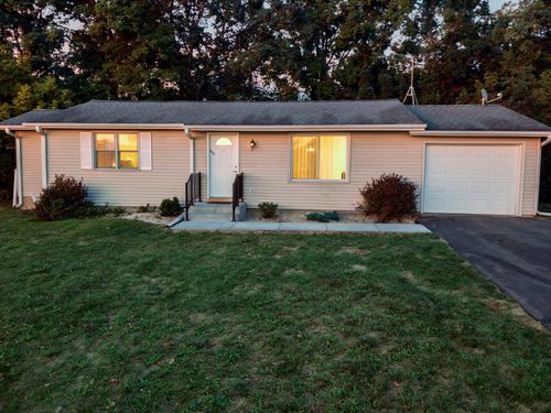 512 Eric Dr, Osceola, WI, 54020-8129 | Card Image