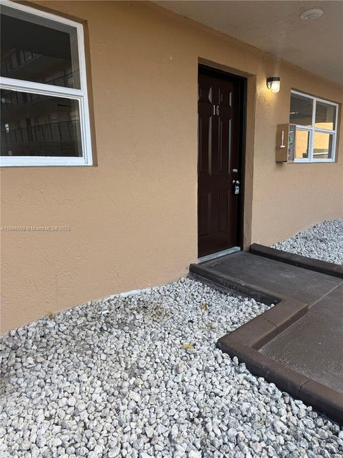 apt-16-5425 W 24th Ave, Hialeah, FL, 33016-4715 | Card Image