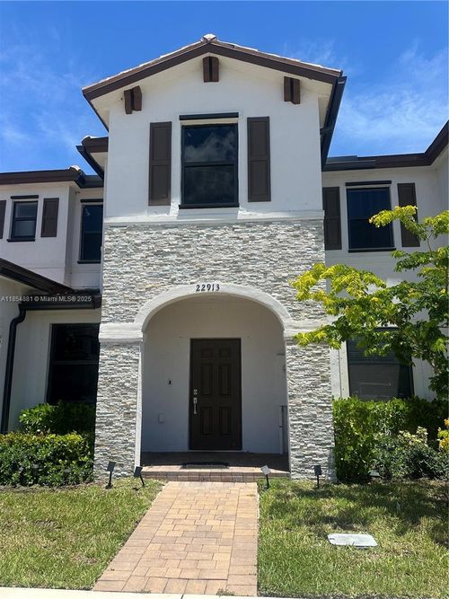 22913 Sw 99th Ave, Cutler Bay, FL, 33190-1979 | Card Image