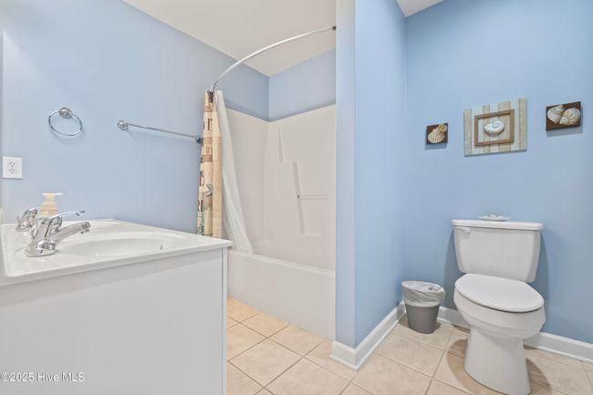 B - 537 Third Ave S, Condo with 4 bedrooms, 5 bathrooms and 1 parking in Kure Beach NC | Image 11