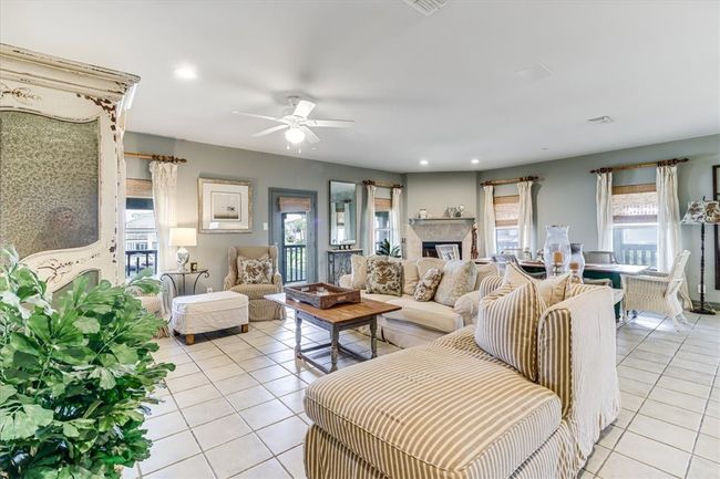 488 Margo Ln, House other with 5 bedrooms, 4 bathrooms and 6 parking in Port Aransas TX | Image 13