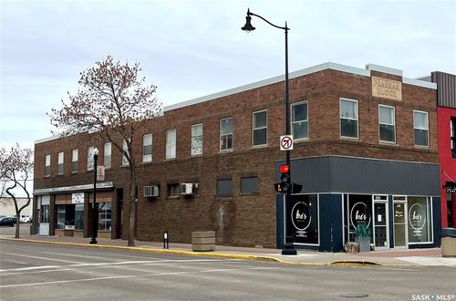 102 Central Ave N, Swift Current, SK, S9H0L1 | Card Image
