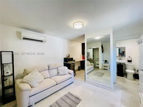 1-38 Nw 52nd St, Miami, FL, 33127-1902 | Card Image