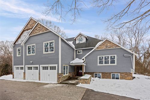 31 Valentine Rd, Shoreham, NY, 11786-1243 | Card Image