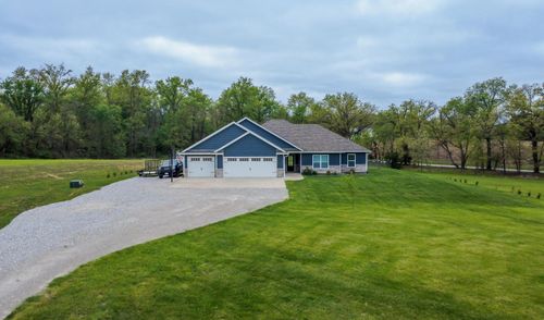 9070 E Highway Oo, HALLSVILLE, MO, 65255-5509 | Card Image