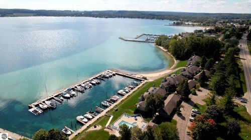752 N Waypoint Cir, Suttons Bay, MI, 49682-9675 | Card Image