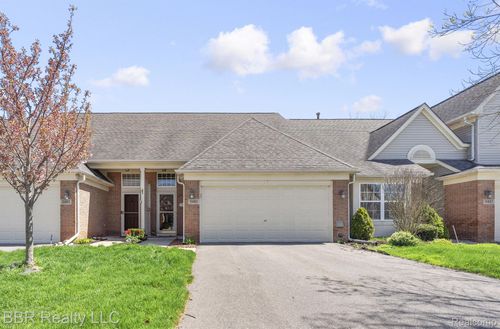 81-5485 Greenway Dr, Trenton, MI, 48183-7207 | Card Image
