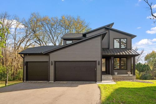 7021 Olson Memorial Highway, Golden Valley, MN, 55427 | Card Image