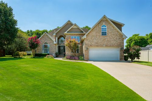 611 Concord Cir, Murfreesboro, TN, 37129-6690 | Card Image