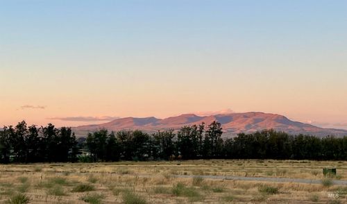 6655 Sophie Ln, Emmett, ID, 83617-8830 | Card Image