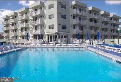 323-225 E Wildwood Ave, Wildwood, NJ, 08260-4837 | Card Image