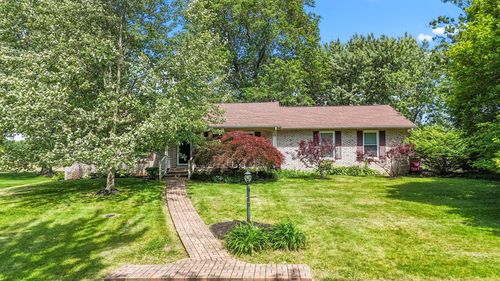 328 Darlene St, Centerburg, OH, 43011-9485 | Card Image
