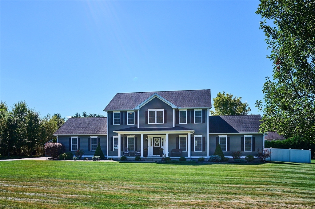 Bissonnette Cir, Southampton, MA 01073
