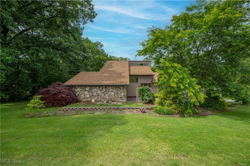 3355 Waterford Rd, New Waterford, OH, 44445-9736 | Card Image