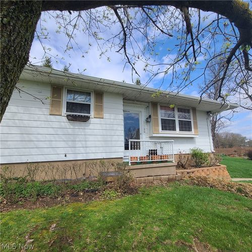 67780 Elizabeth St, Saint Clairsville, OH, 43950-9159 | Card Image