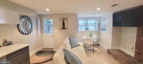 b-41 Q St Nw, WASHINGTON, DC, 20001-0901 | Card Image