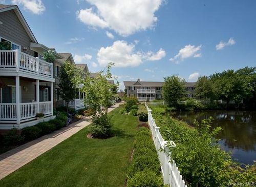 7c-9 Willowbrook Ave, Bay Shore, NY, 11706-8546 | Card Image